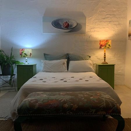 The Farmhouse B&B Стеленбош Екстериор снимка
