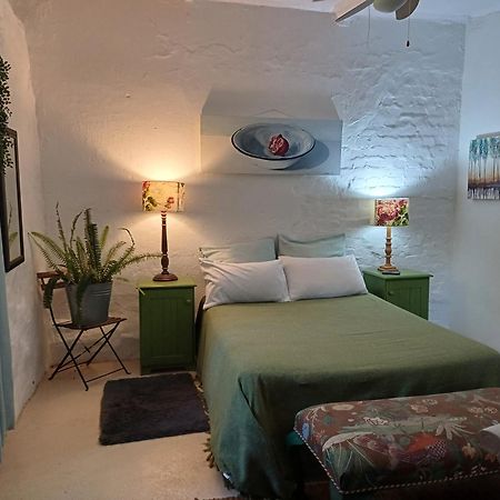 The Farmhouse B&B Стеленбош Екстериор снимка